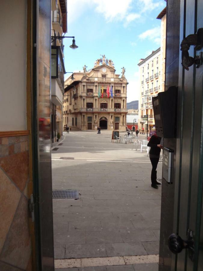 Plaza Consistorial Daire Pamplona Dış mekan fotoğraf